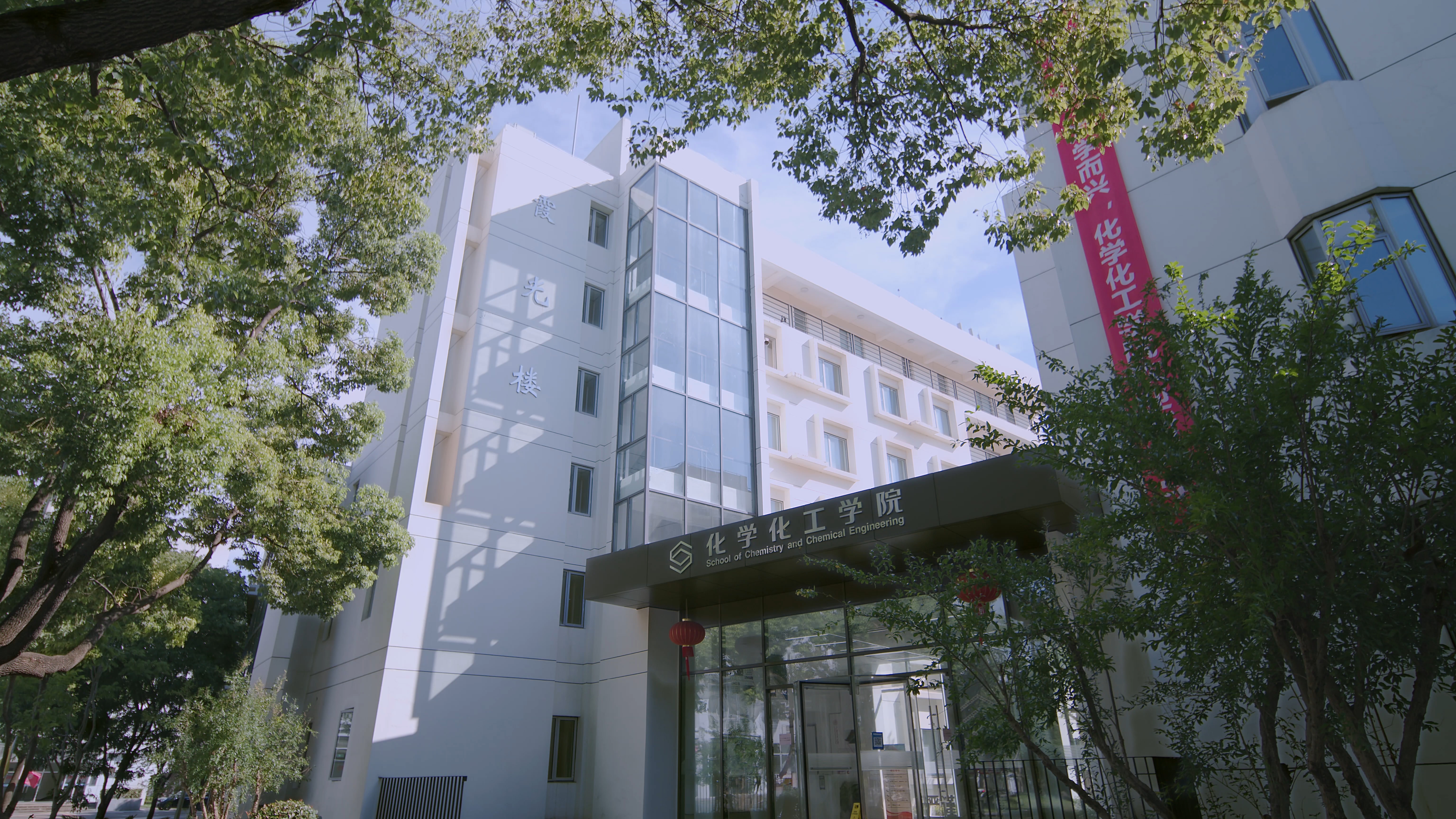 1683682981202679.jpg V1-0001_A025_08050528_C053.jpg