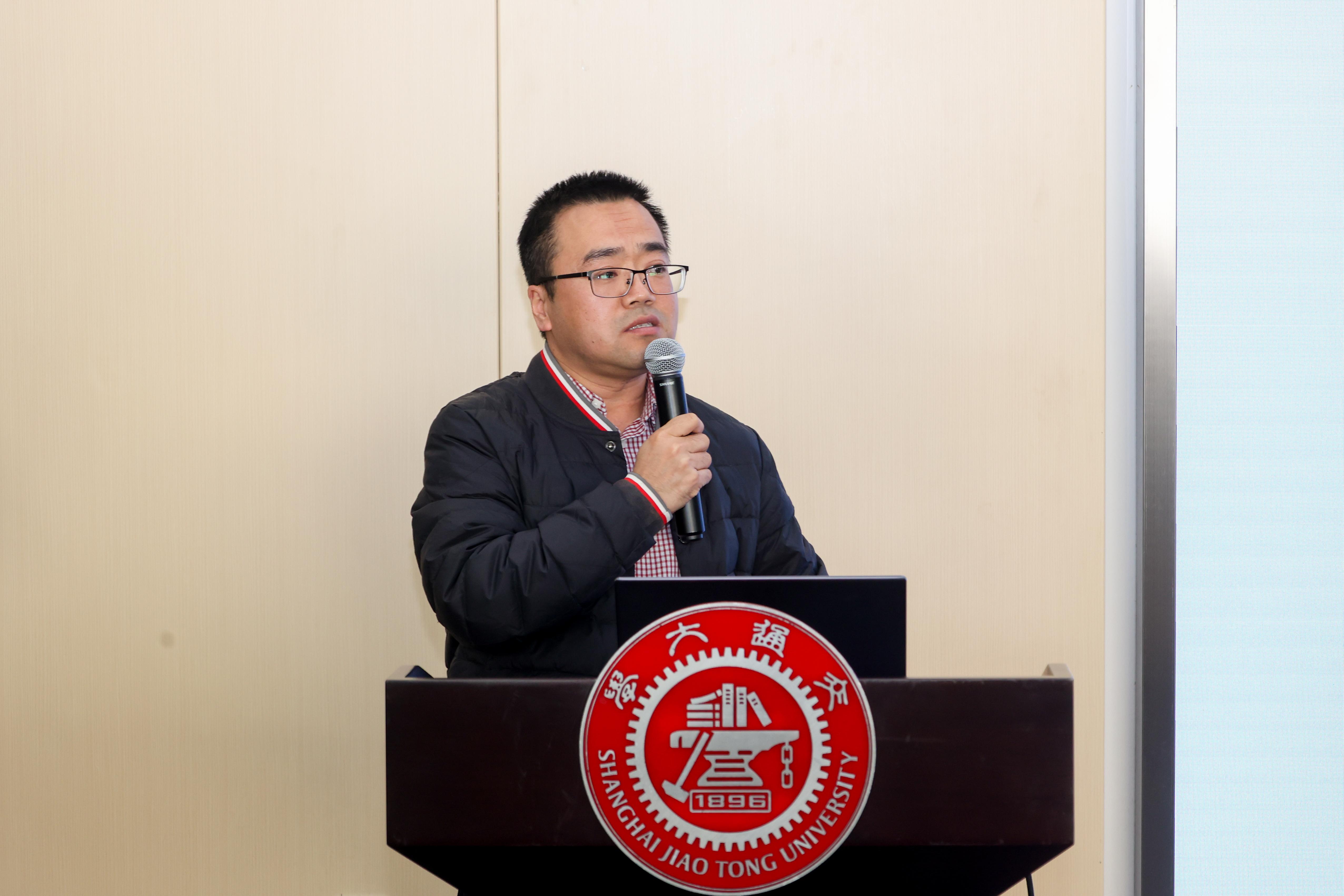 1734509400399005.jpg 211A3241.jpg